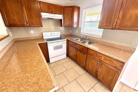 Condominio en alquiler en Saint Petersburg, Florida, 2 dormitorios, 97.55 m2 № 1907866 - foto 11