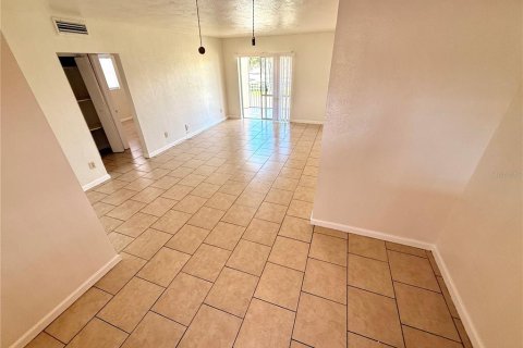 Condominio en alquiler en Saint Petersburg, Florida, 2 dormitorios, 97.55 m2 № 1907866 - foto 16