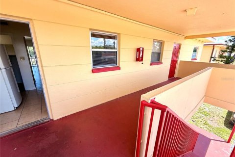 Condominio en alquiler en Saint Petersburg, Florida, 2 dormitorios, 97.55 m2 № 1907866 - foto 9