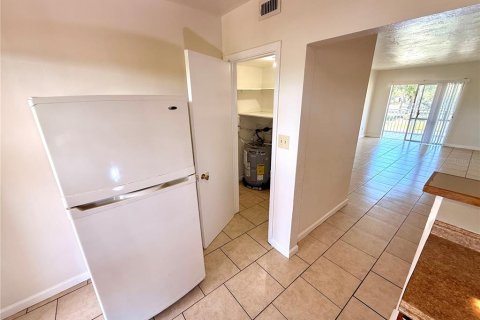 Condominio en alquiler en Saint Petersburg, Florida, 2 dormitorios, 97.55 m2 № 1907866 - foto 12