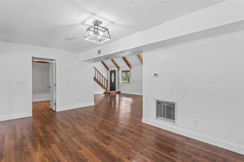 Casa en venta en Lakeland, Florida, 5 dormitorios, 227.05 m2 № 2383700 - foto 17