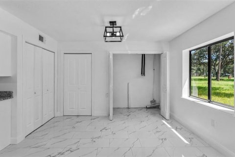 Casa en venta en Lakeland, Florida, 5 dormitorios, 227.05 m2 № 2383700 - foto 15