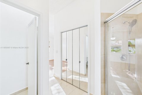 Villa ou maison à vendre à Pembroke Pines, Floride: 3 chambres, 153.1 m2 № 1929503 - photo 21