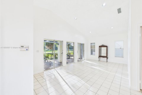Villa ou maison à vendre à Pembroke Pines, Floride: 3 chambres, 153.1 m2 № 1929503 - photo 7