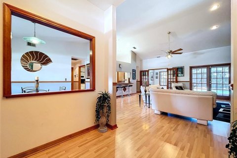 House in Palm Harbor, Florida 3 bedrooms, 186.08 sq.m. № 1910210 - photo 12