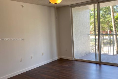 Condominio en alquiler en Pembroke Pines, Florida, 1 dormitorio, 68.93 m2 № 2026124 - foto 3