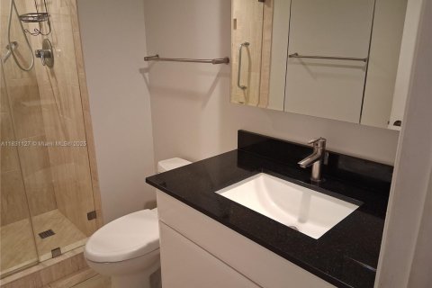 Condo in Pembroke Pines, Florida, 2 bedrooms  № 1809857 - photo 16