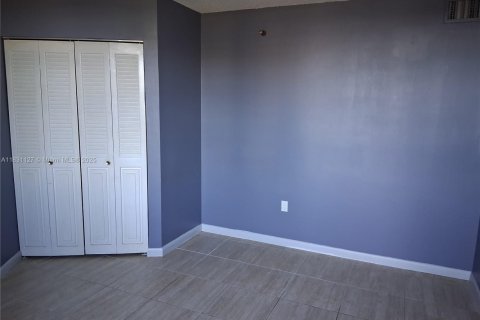 Condo in Pembroke Pines, Florida, 2 bedrooms  № 1809857 - photo 20