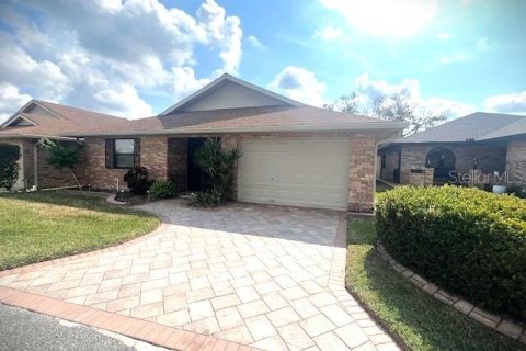 House in Lakeland, Florida 2 bedrooms, 136.29 sq.m. № 1717484 - photo 2