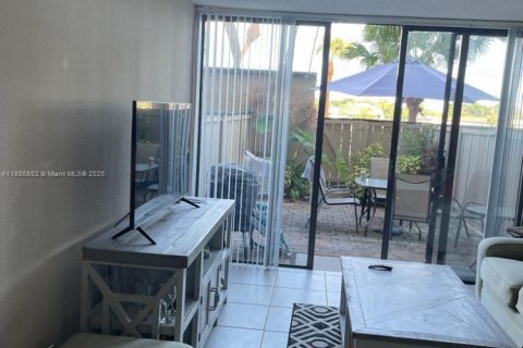 Copropriété à louer à West Palm Beach, Floride: 2 chambres, 107.58 m2 № 1878714 - photo 3
