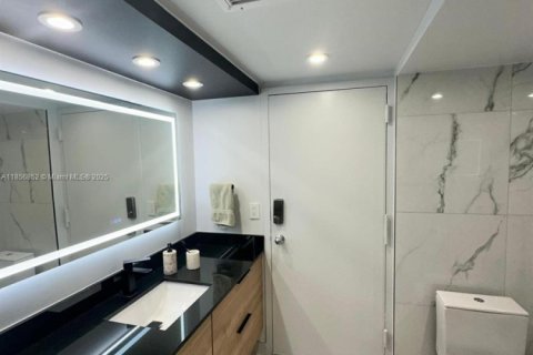 Copropriété à louer à West Palm Beach, Floride: 2 chambres, 107.58 m2 № 1878714 - photo 11