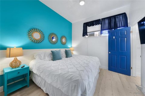 Condo in New Smyrna Beach, Florida, 2 bedrooms  № 1681770 - photo 17