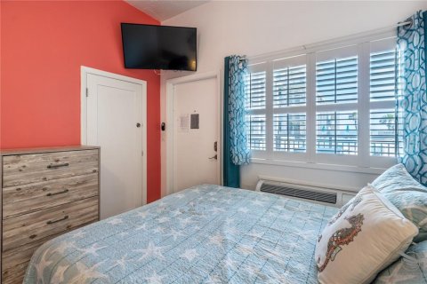Condo in New Smyrna Beach, Florida, 2 bedrooms  № 1681770 - photo 19