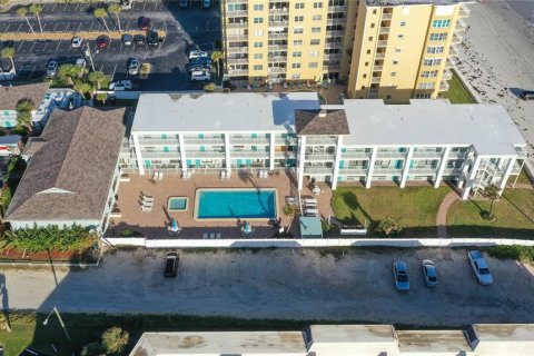 Condo in New Smyrna Beach, Florida, 2 bedrooms  № 1681770 - photo 2