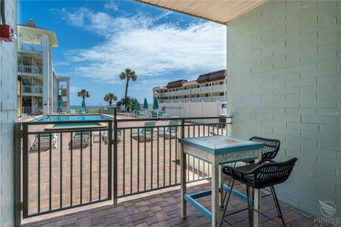 Condo in New Smyrna Beach, Florida, 2 bedrooms  № 1681770 - photo 30