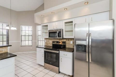 Villa ou maison à louer à Hudson, Floride: 4 chambres, 206.8 m2 № 2436801 - photo 9