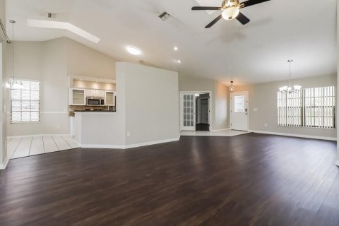Villa ou maison à louer à Hudson, Floride: 4 chambres, 206.8 m2 № 2436801 - photo 4