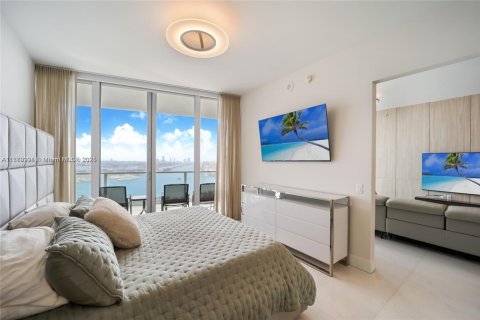 Condo in Miami, Florida, 2 bedrooms  № 1948584 - photo 7