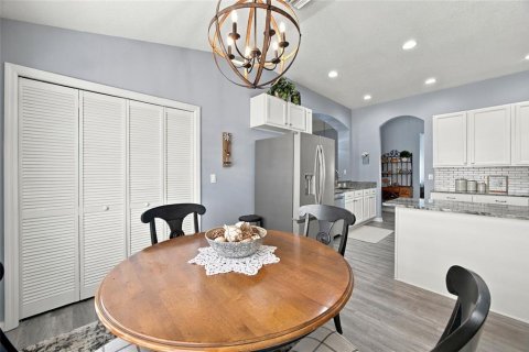 Villa ou maison à vendre à Fish Hawk, Floride: 4 chambres, 183.48 m2 № 2409773 - photo 15