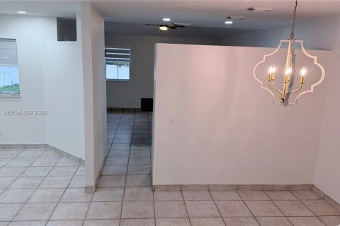 Casa en venta en Davie, Florida, 4 dormitorios, 167.6 m2 № 2047659 - foto 6