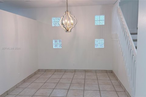 Casa en venta en Davie, Florida, 4 dormitorios, 167.6 m2 № 2047659 - foto 5