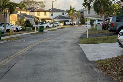 Casa en venta en Davie, Florida, 4 dormitorios, 167.6 m2 № 2047659 - foto 20