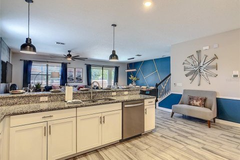 House in Davenport, Florida 8 bedrooms, 363.15 sq.m. № 1628982 - photo 15