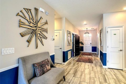 House in Davenport, Florida 8 bedrooms, 363.15 sq.m. № 1628982 - photo 9
