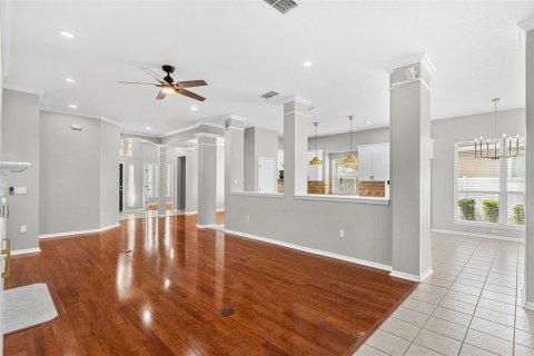 Villa ou maison à vendre à Orlando, Floride: 4 chambres, 232.35 m2 № 2408822 - photo 19