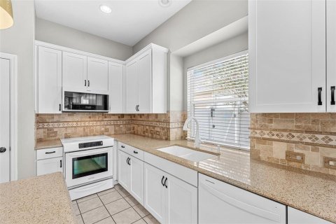 Villa ou maison à vendre à Orlando, Floride: 4 chambres, 232.35 m2 № 2408822 - photo 25