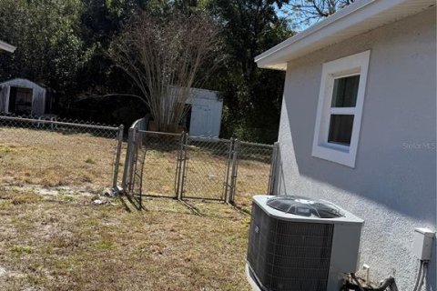 House in Winter Haven, Florida 3 bedrooms, 102.19 sq.m. № 2225644 - photo 3