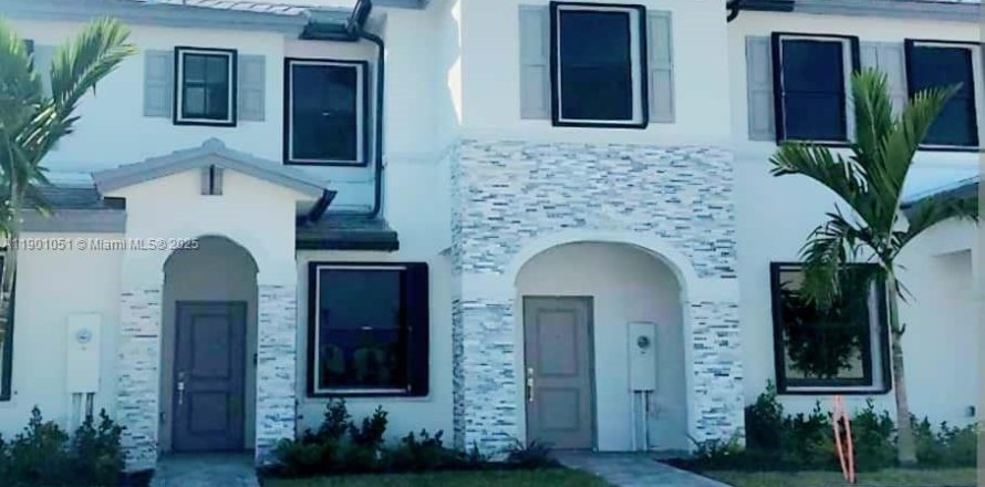 Дом в Хомстед, Флорида 3 спальни, 143.53м2 № 1952238