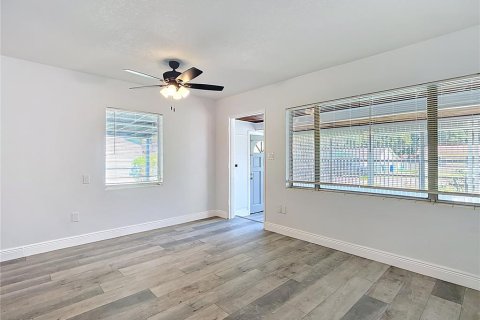 House in Lakeland, Florida 4 bedrooms, 128.02 sq.m. № 1853081 - photo 21