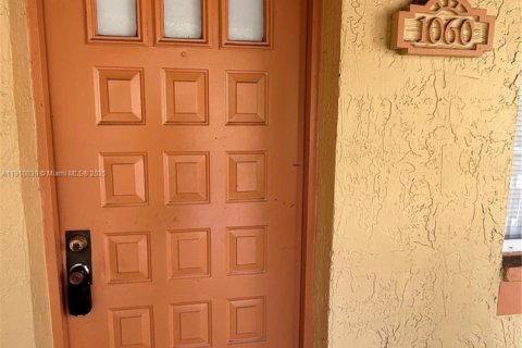 Condo in Coral Springs, Florida, 1 bedroom № 1970244 - photo 2