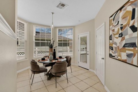 Casa en alquiler en Kissimmee, Florida, 4 dormitorios, 214.14 m2 № 1913855 - foto 9