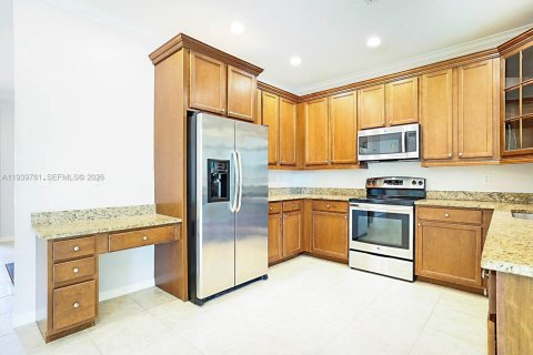 Купить таунхаус в Палм-Бич-Гарденс, Флорида 3 спальни, 159.61м2, № 1997280 - фото 11