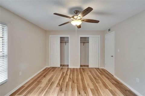 Condominio en venta en Brandon, Florida, 1 dormitorio, 70.61 m2 № 1766178 - foto 22