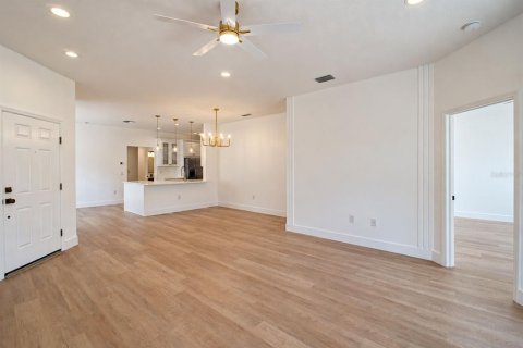 Villa ou maison à vendre à Wesley Chapel, Floride: 3 chambres, 143.63 m2 № 2419984 - photo 6