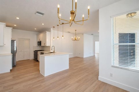 Villa ou maison à vendre à Wesley Chapel, Floride: 3 chambres, 143.63 m2 № 2419984 - photo 13