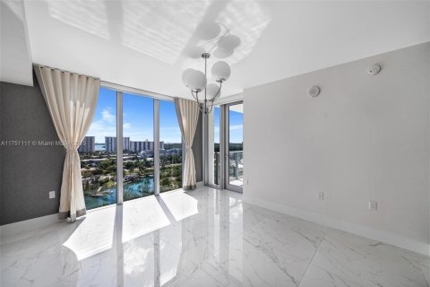 Copropriété à vendre à Sunny Isles Beach, Floride: 3 chambres, 175.77 m2 № 1706835 - photo 12