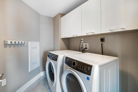 Copropriété à vendre à Sunny Isles Beach, Floride: 3 chambres, 175.77 m2 № 1706835 - photo 25
