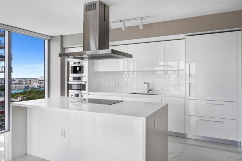 Copropriété à vendre à Sunny Isles Beach, Floride: 3 chambres, 175.77 m2 № 1706835 - photo 6