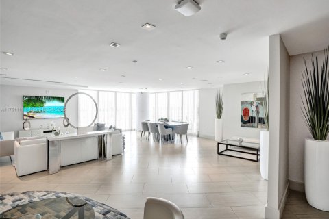 Copropriété à vendre à Sunny Isles Beach, Floride: 3 chambres, 175.77 m2 № 1706835 - photo 30