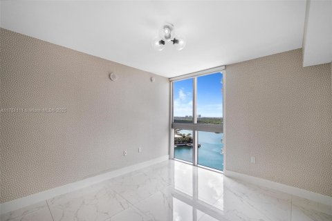 Copropriété à vendre à Sunny Isles Beach, Floride: 3 chambres, 175.77 m2 № 1706835 - photo 21