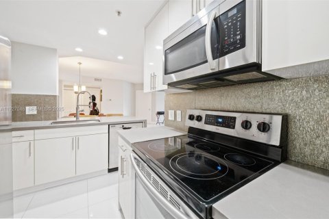Condominio en venta en Miami, Florida, 2 dormitorios, 114.83 m2 № 1985964 - foto 14