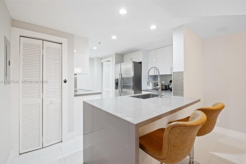 Condominio en venta en Miami, Florida, 2 dormitorios, 114.83 m2 № 1985964 - foto 6
