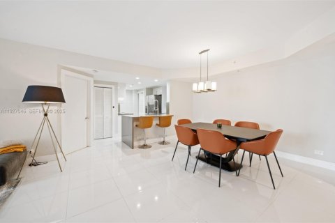 Condominio en venta en Miami, Florida, 2 dormitorios, 114.83 m2 № 1985964 - foto 7
