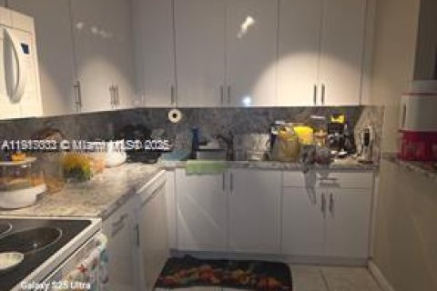 Condo in Homestead, Florida, 2 bedrooms  № 1973825 - photo 2