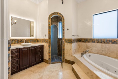 Снять в аренду виллу или дом в Майами, Флорида 4 спальни, 392.14м2, № 2083973 - фото 24