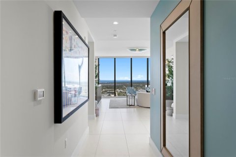 Condo in Saint Petersburg, Florida, 3 bedrooms  № 2221460 - photo 5